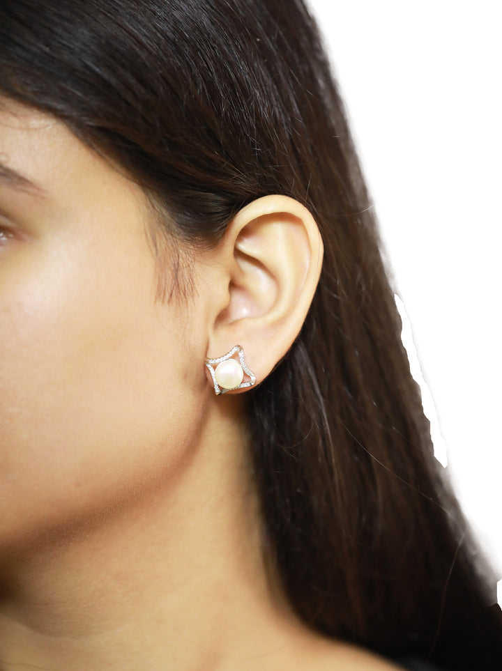 92.5 Sterling Silver Modern Wavy Square Halo Stud  Earrings 15577