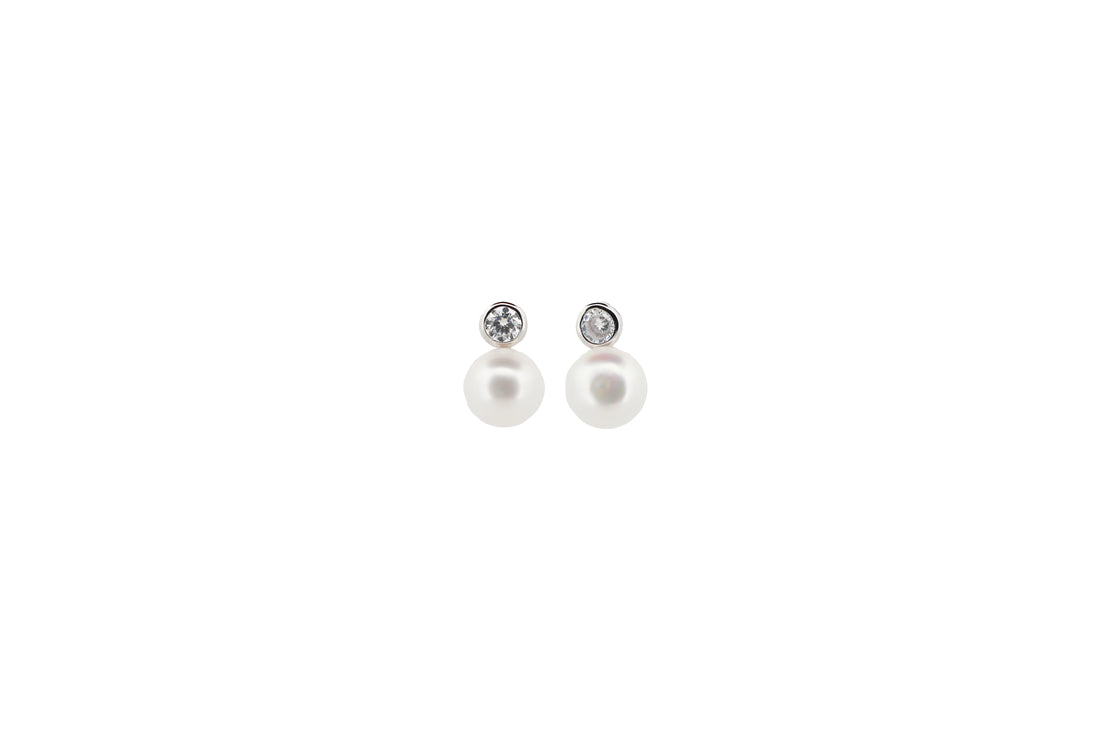 92.5 Sterling Silver Minimalist Pearl and Crystal Stud  Earrings 15605