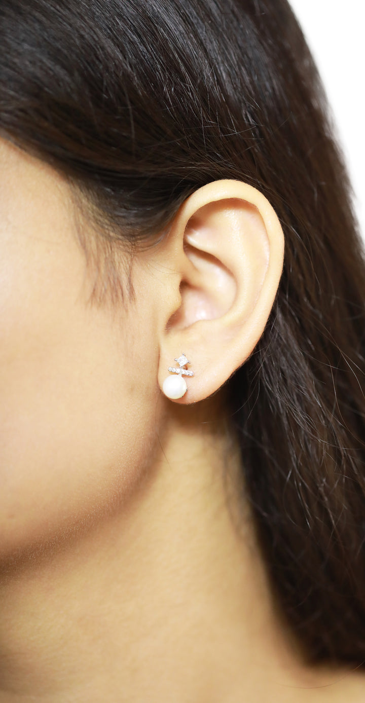 92.5 Sterling Silver Pearl Drop Stud Earrings 15559