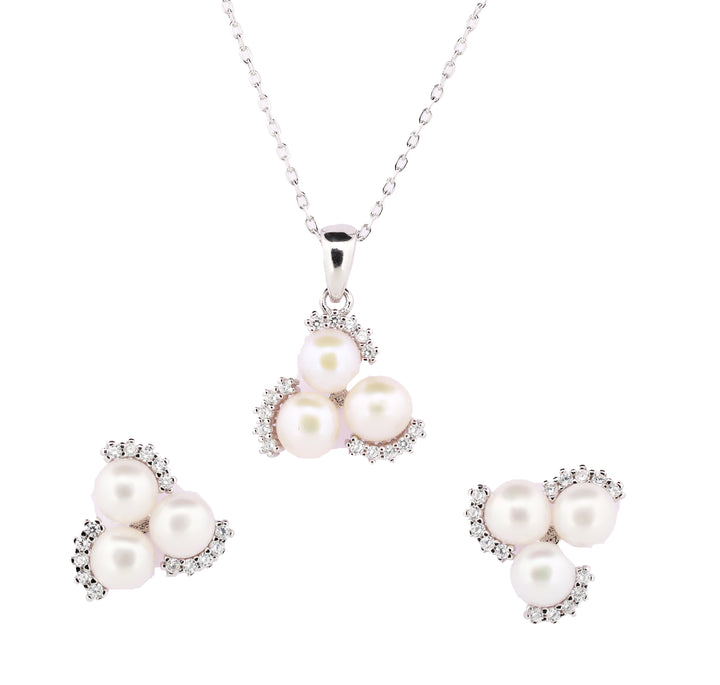 92.5 Sterling Silver Triple Pearl Cluster  Chain Pendant Set 15547