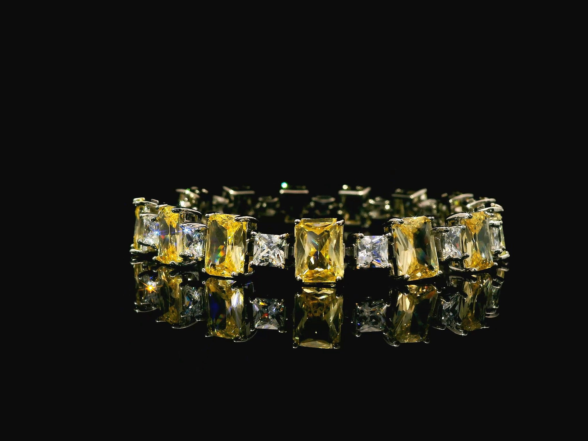 Zircon Braclet   17019