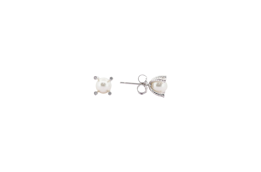92.5 Sterling Silver  Diamond-Tipped Pearl Studs Earrings 17955