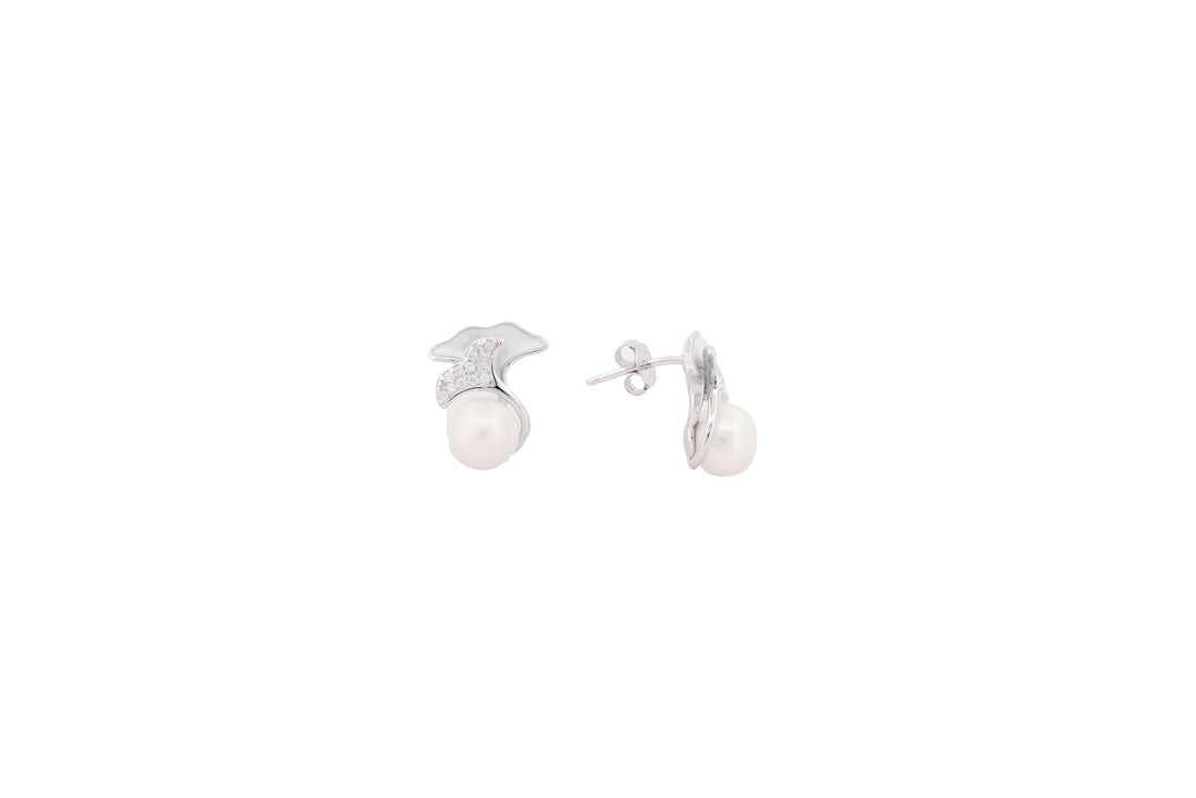 92.5 Sterling Silver Heart-Shaped Pearl Stud Earrings 18200