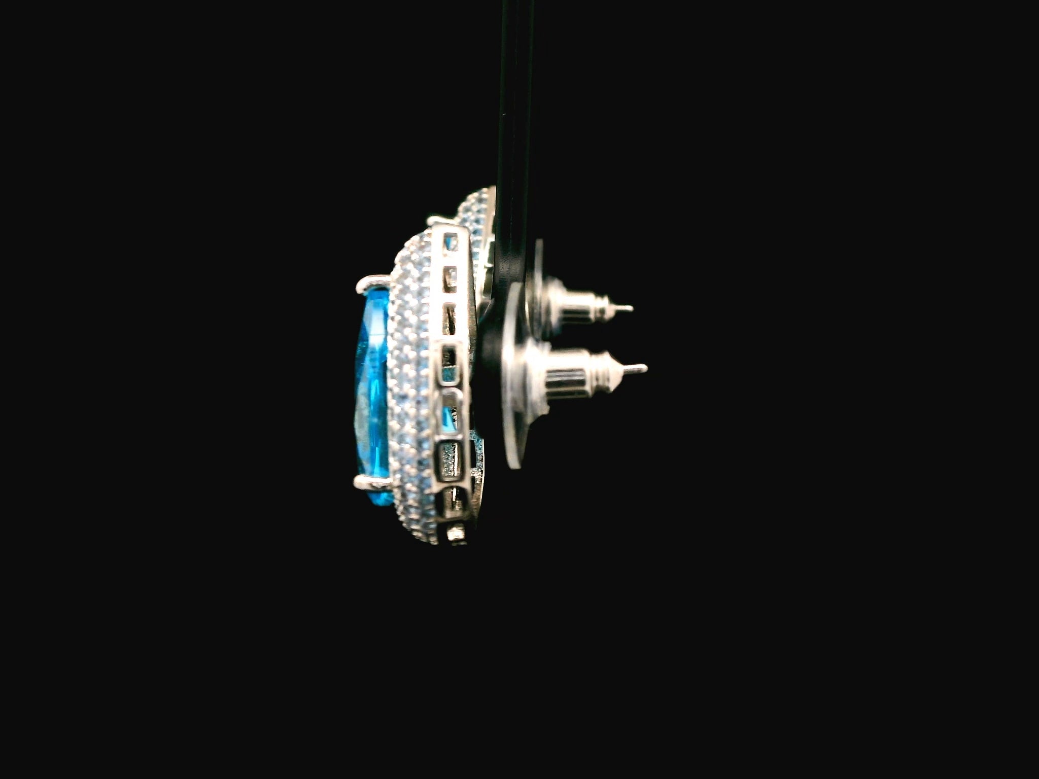 Zircon Earrings 18297