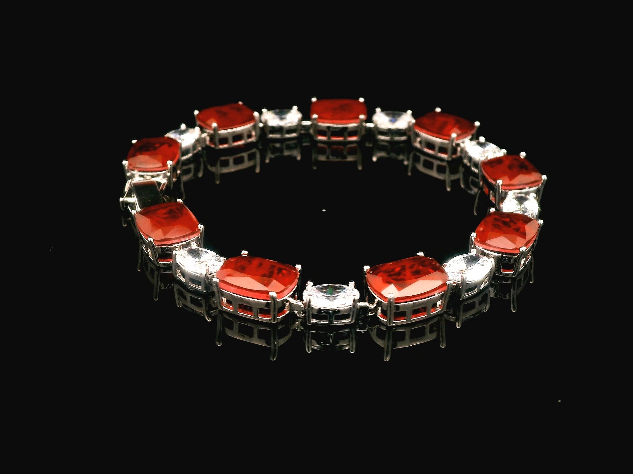 Zircon Braclet   18555