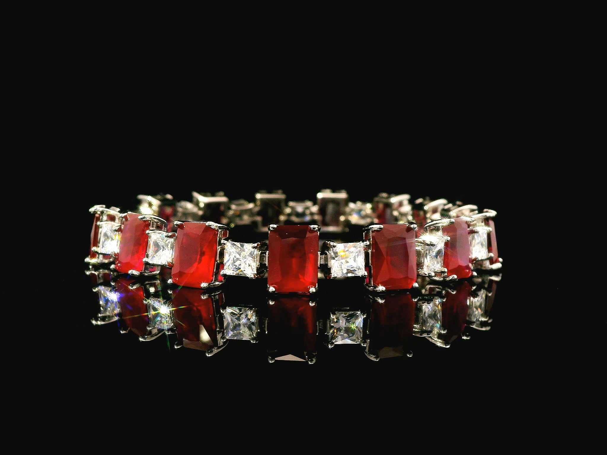 Zircon Braclet   17019