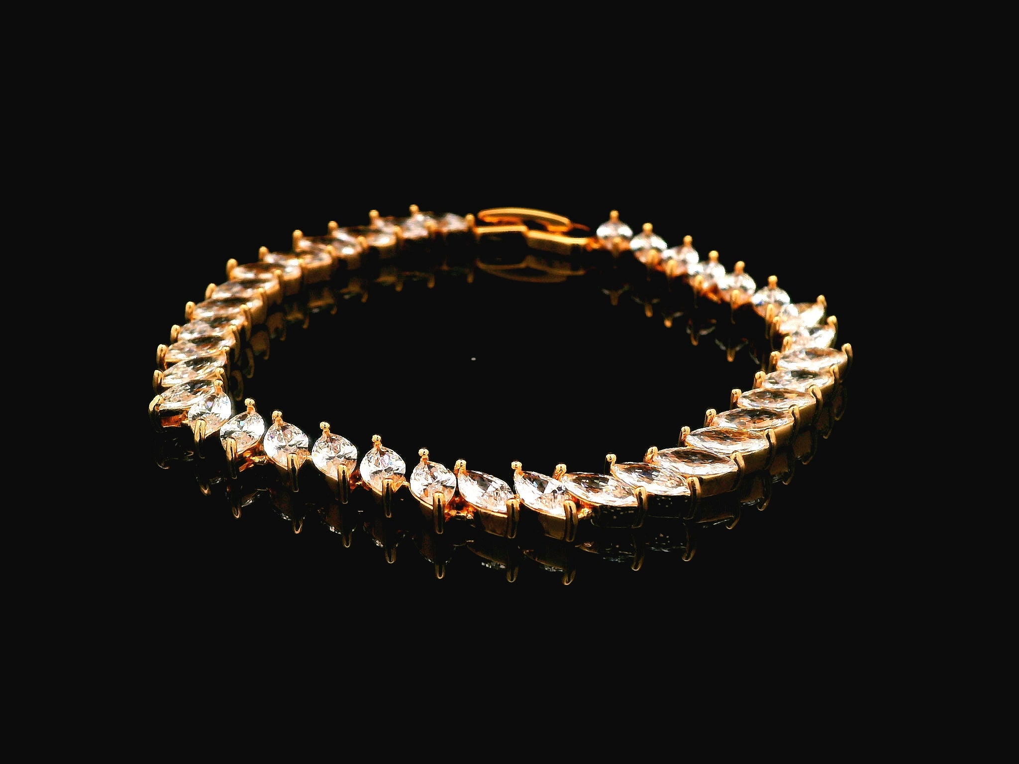 Zircon Braclet   18824