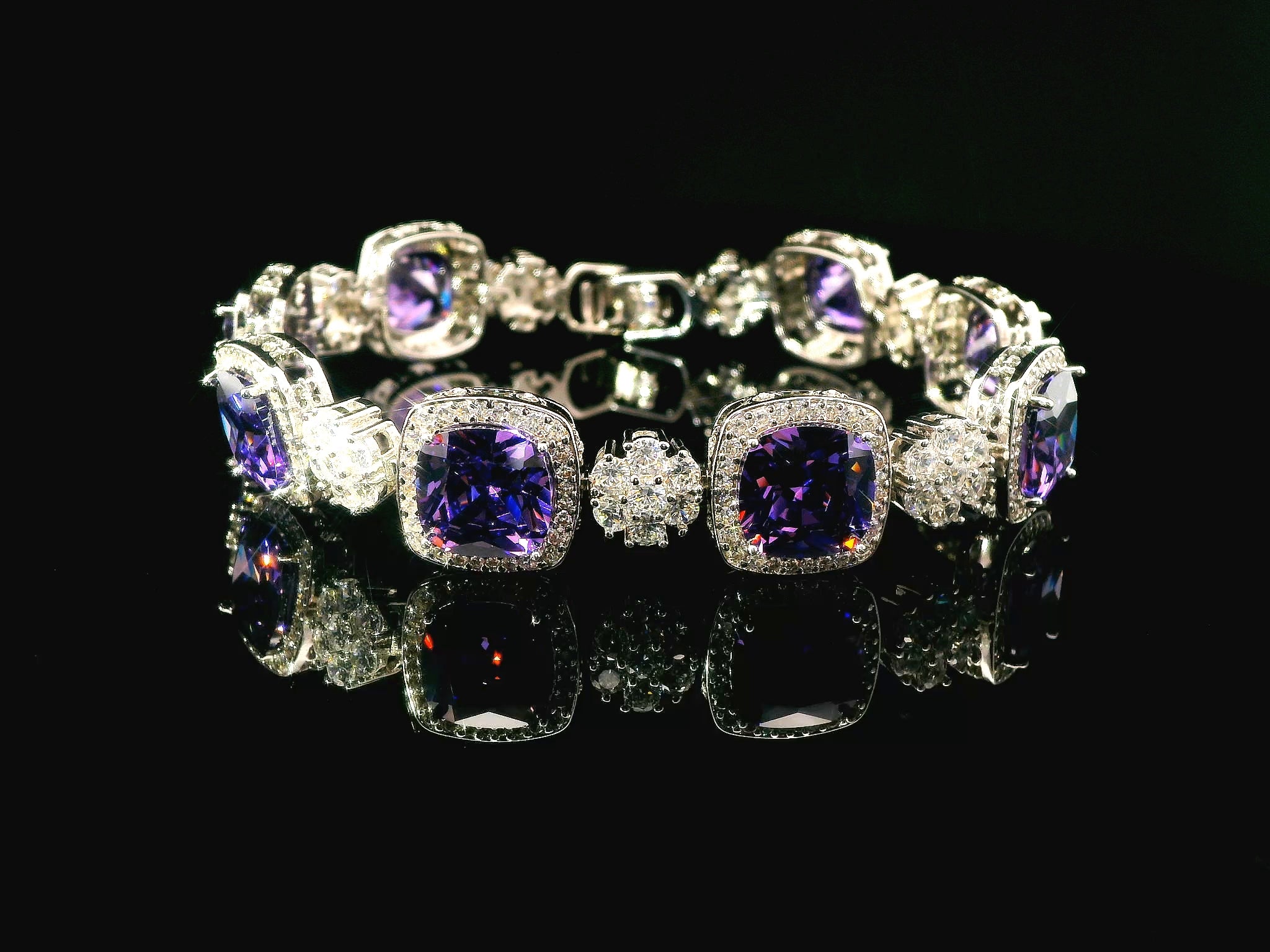 Zircon Braclet   18843