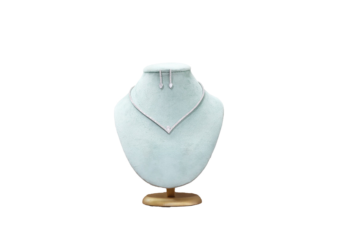 92.5 Sterling Silver Pear Drop Sharp Curve Necklace 18879