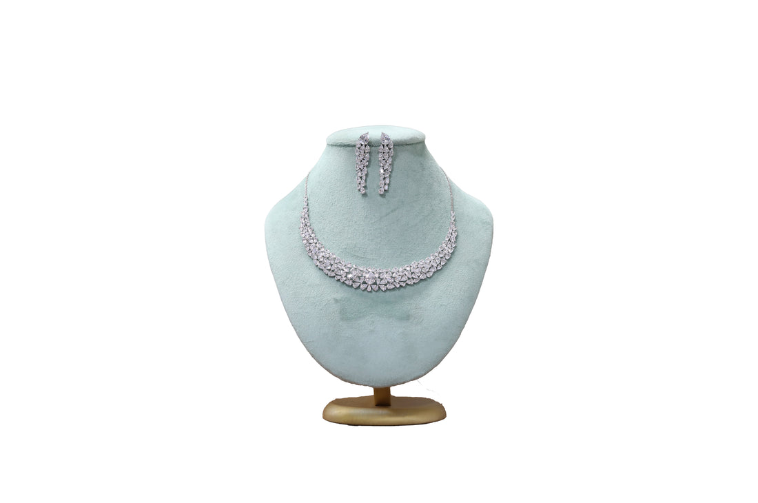 92.5 Sterling Silver Floral Ice Cluster Necklace 18880