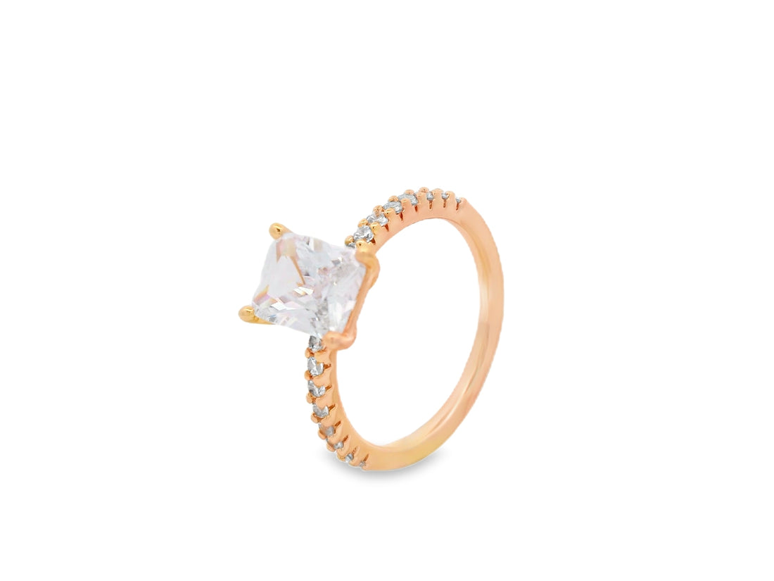 Zircon Finger Ring  19763