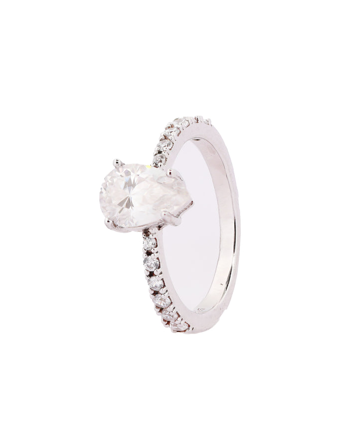 92.5 Sterling Silver Elegant Teardrop Solitaire Finger Ring 11201