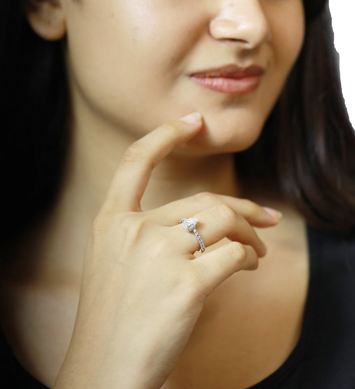 92.5 Sterling Silver Elegant Teardrop Solitaire Finger Ring 11201