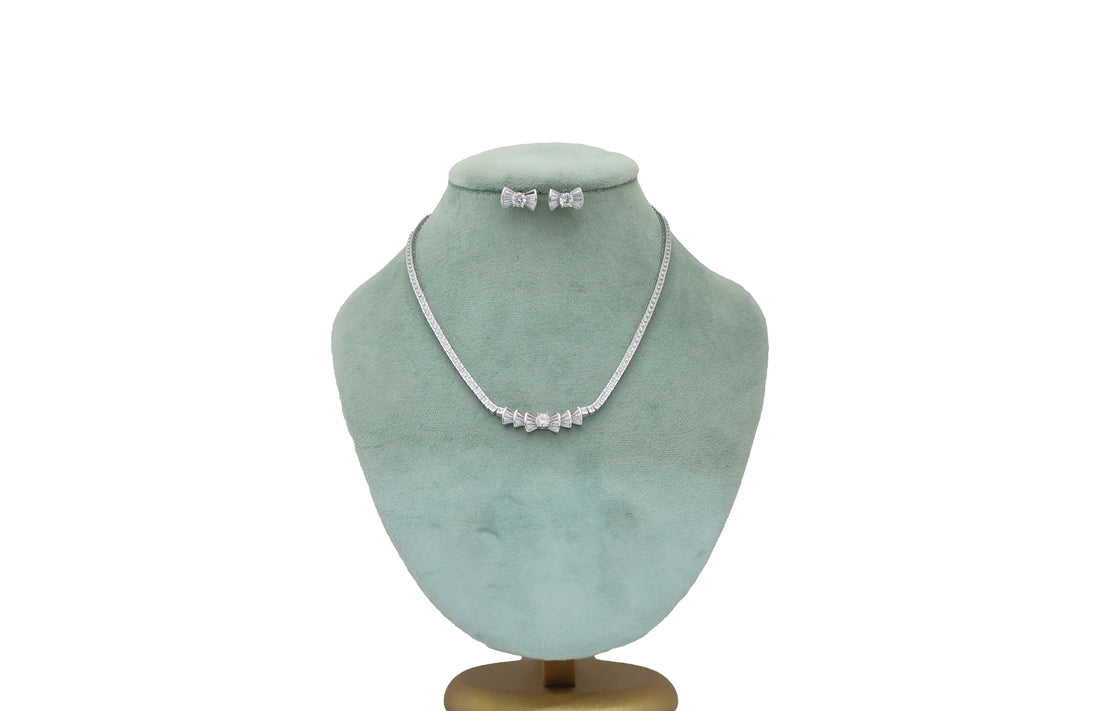 92.5 Sterling Silver Mini Bow Bar Necklace 20406