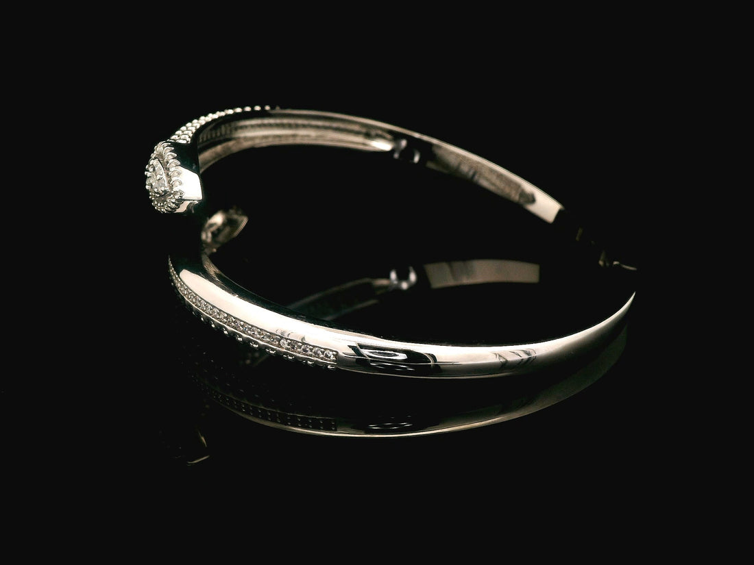 Zircon Kada  20657