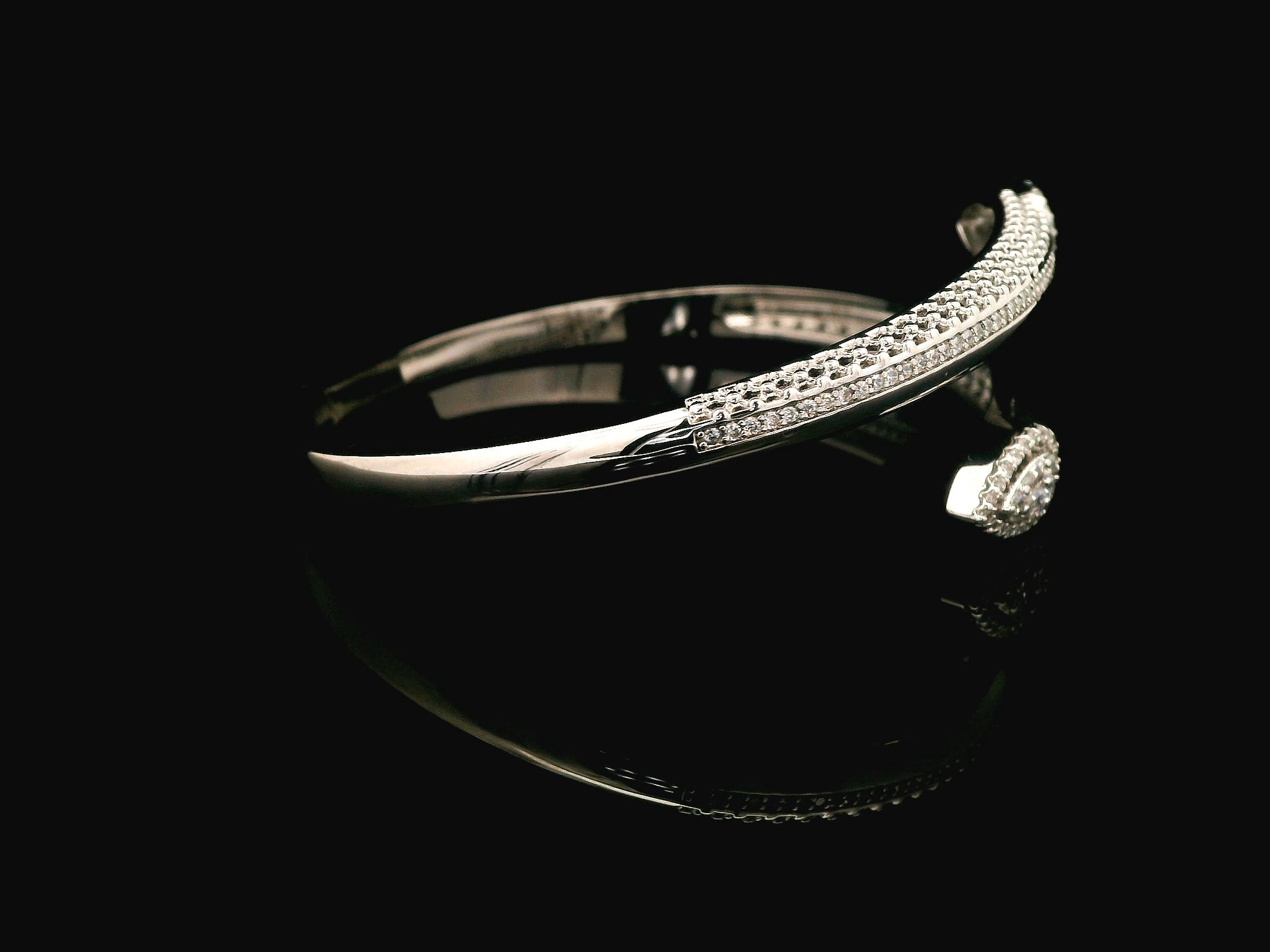 Zircon Kada  20657
