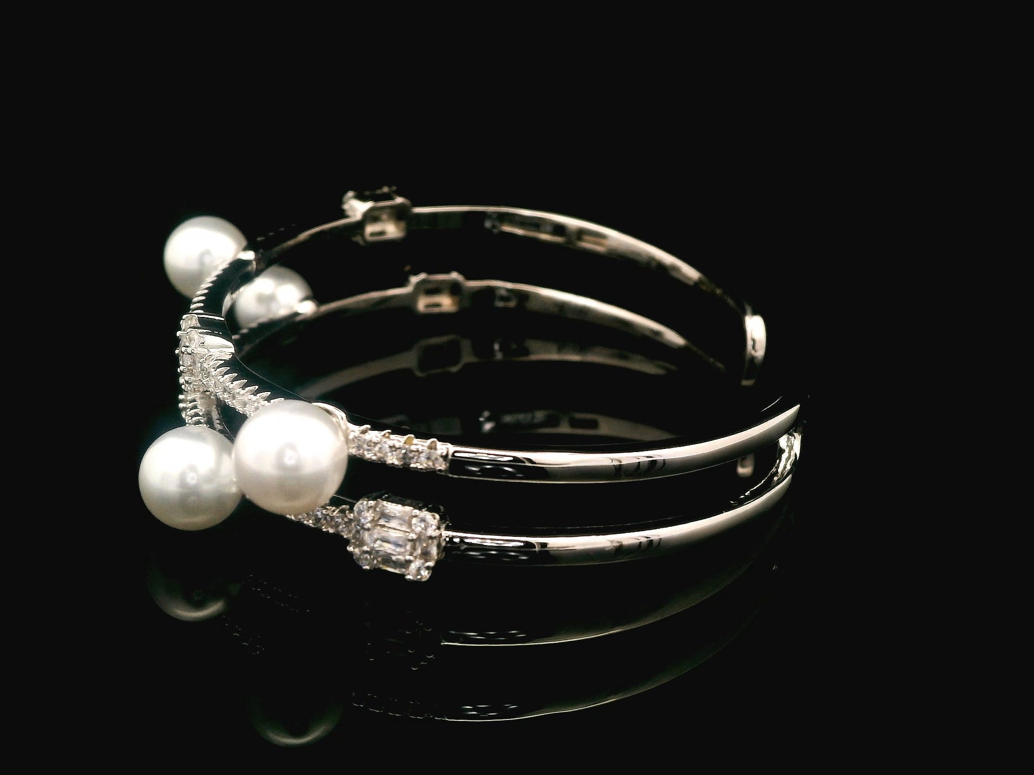 Zircon Kada  20667