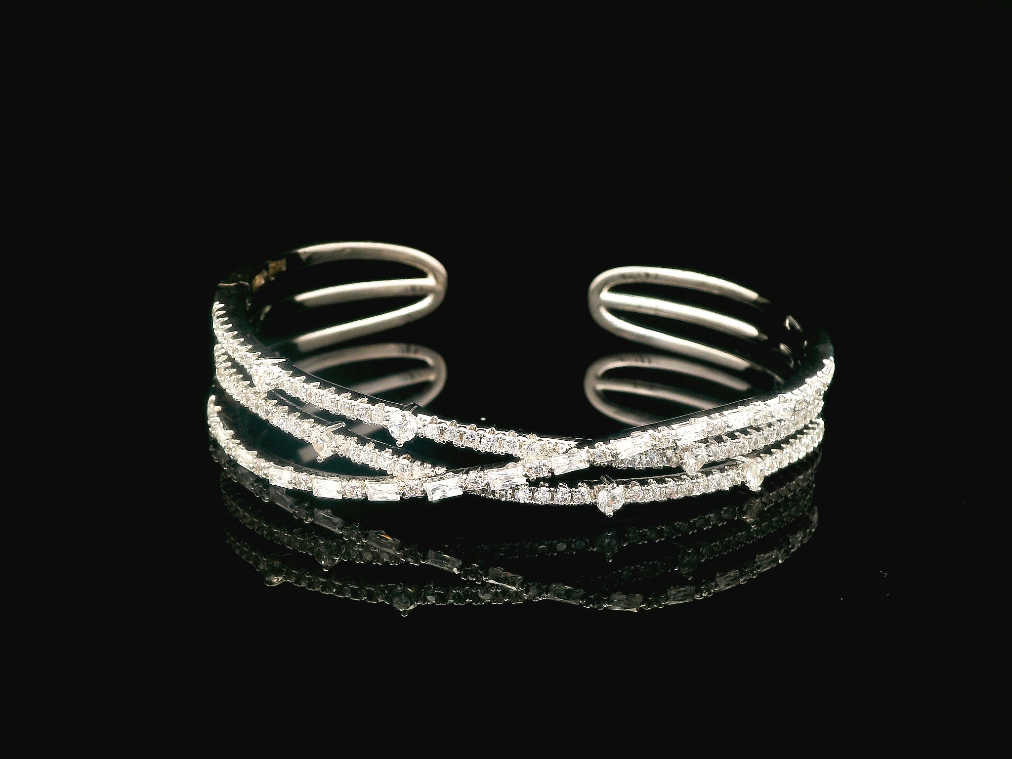 Zircon Kada  20671