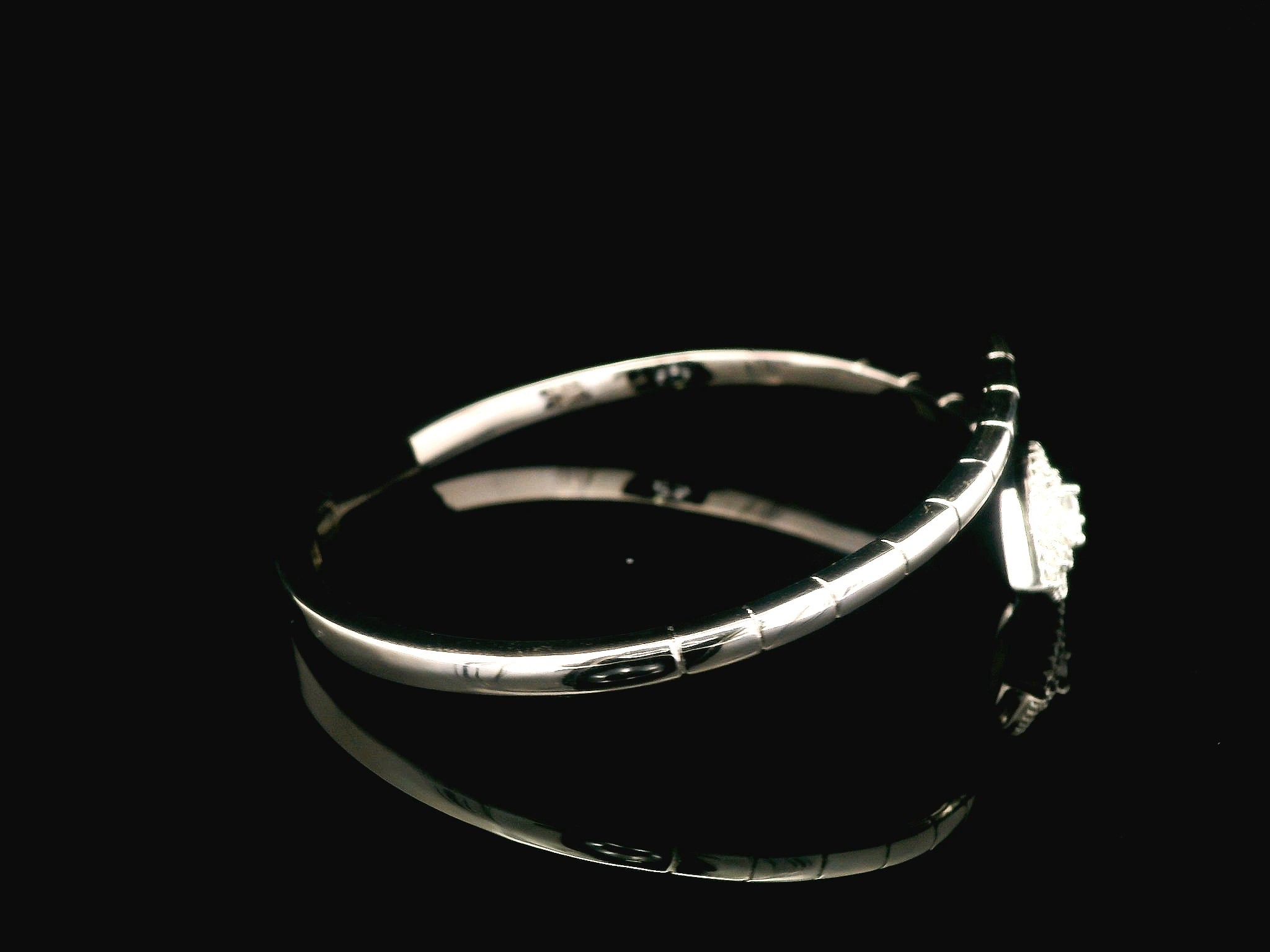 Zircon Kada  20672