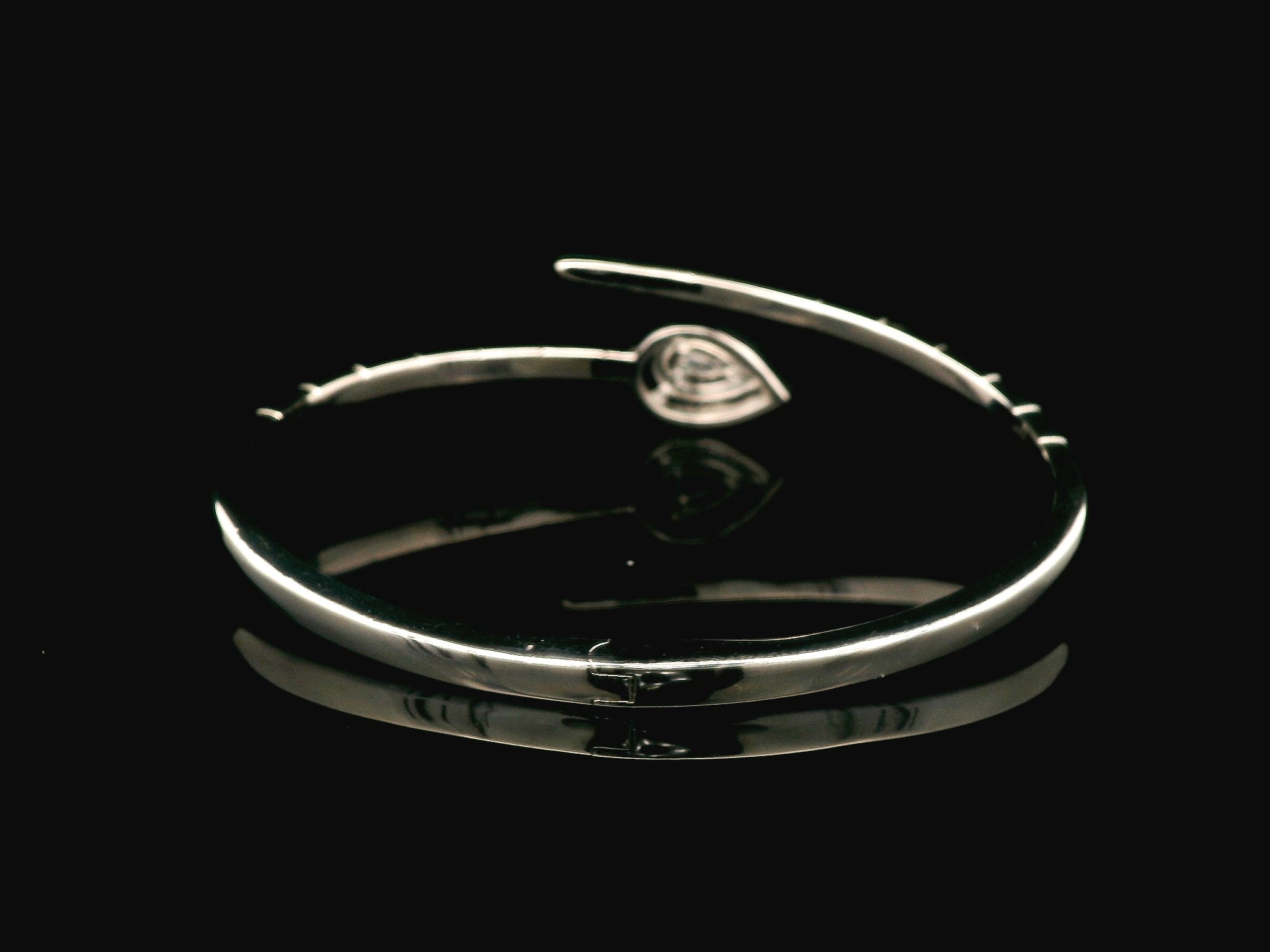 Zircon Kada  20672