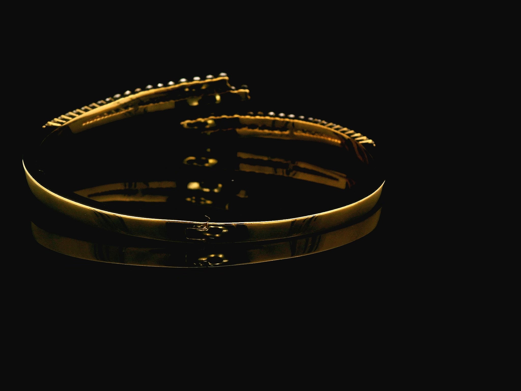 Zircon Kada  20677