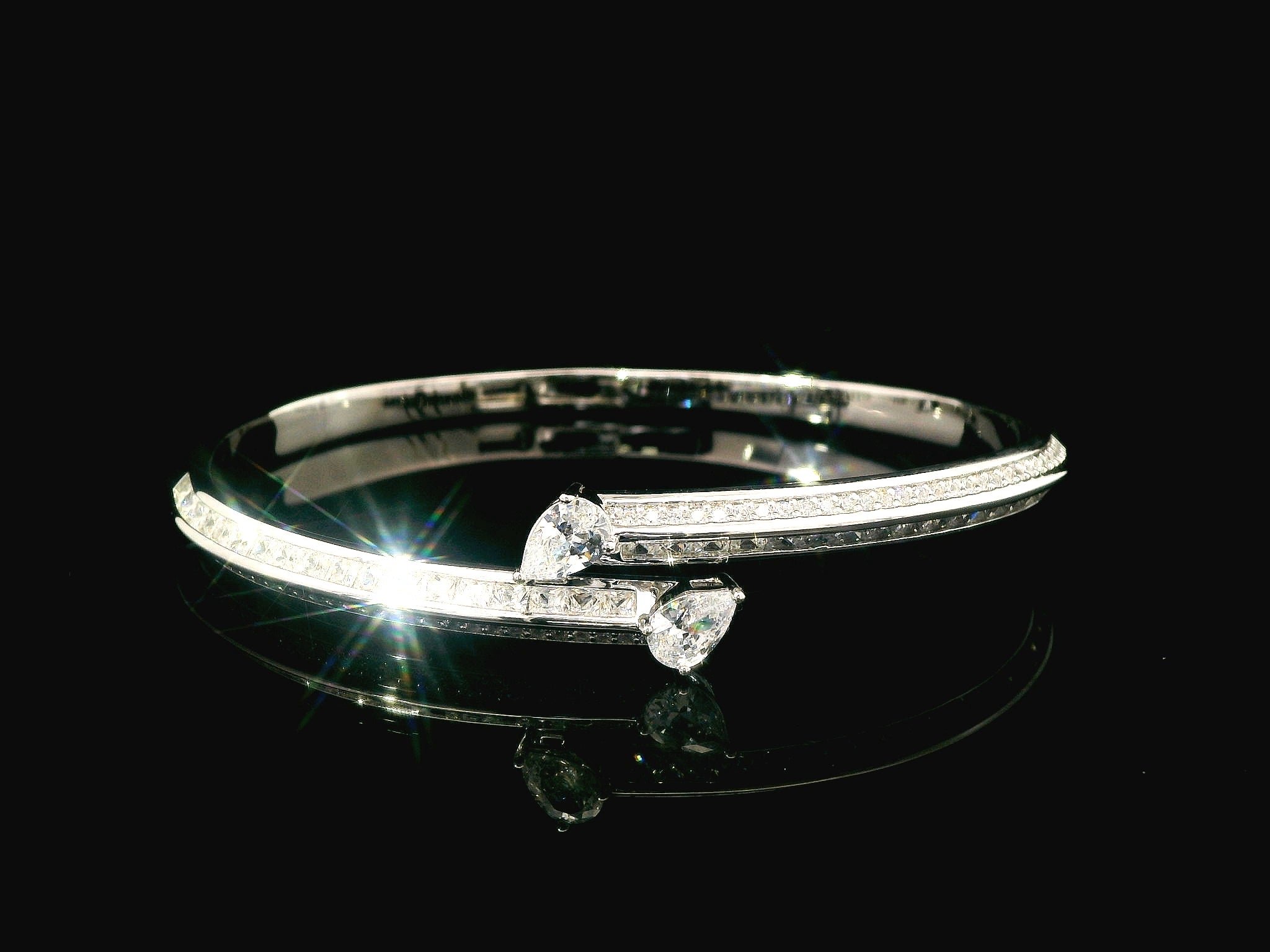 Zircon Kada  20739