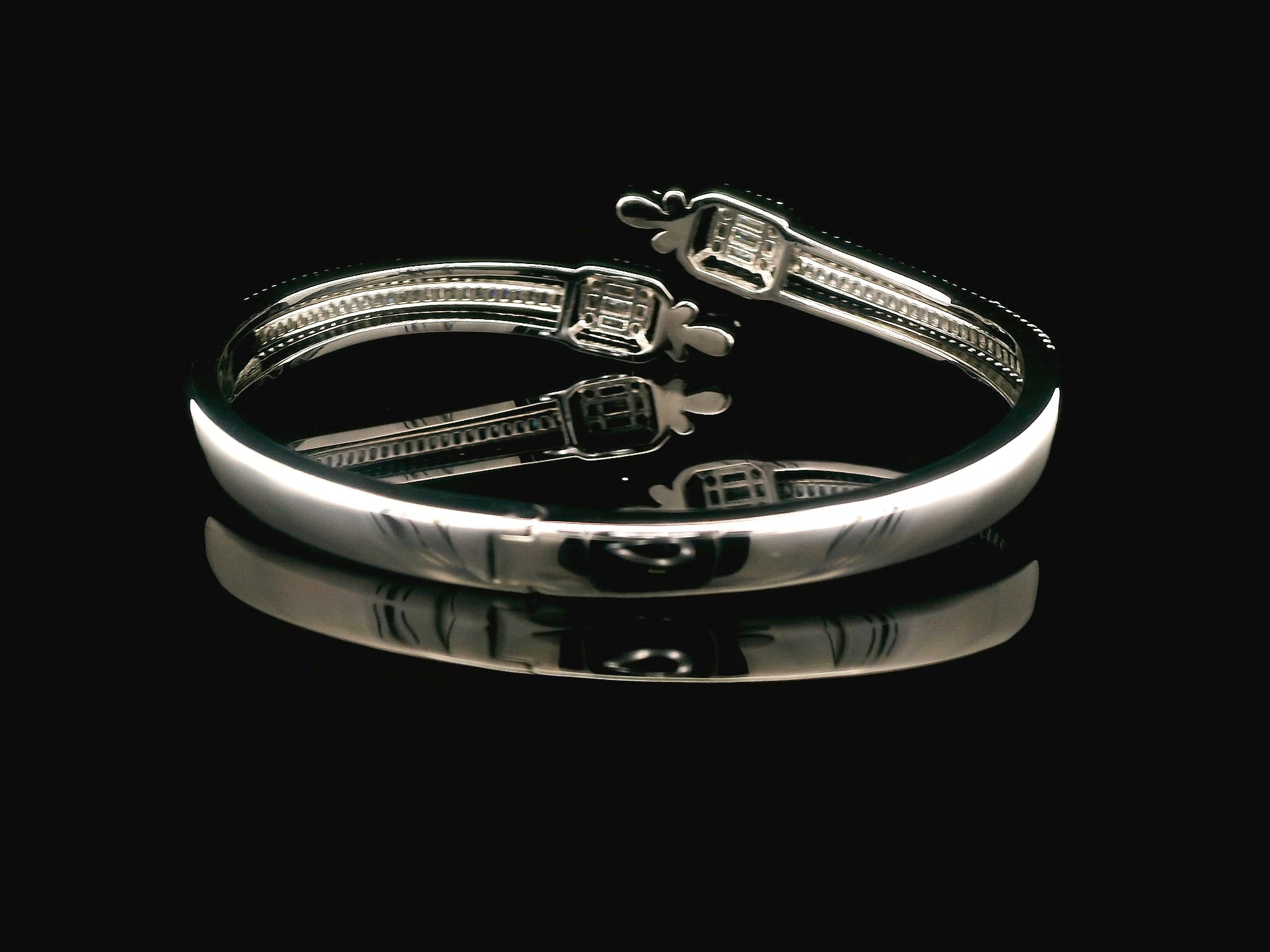 Zircon Kada  20761