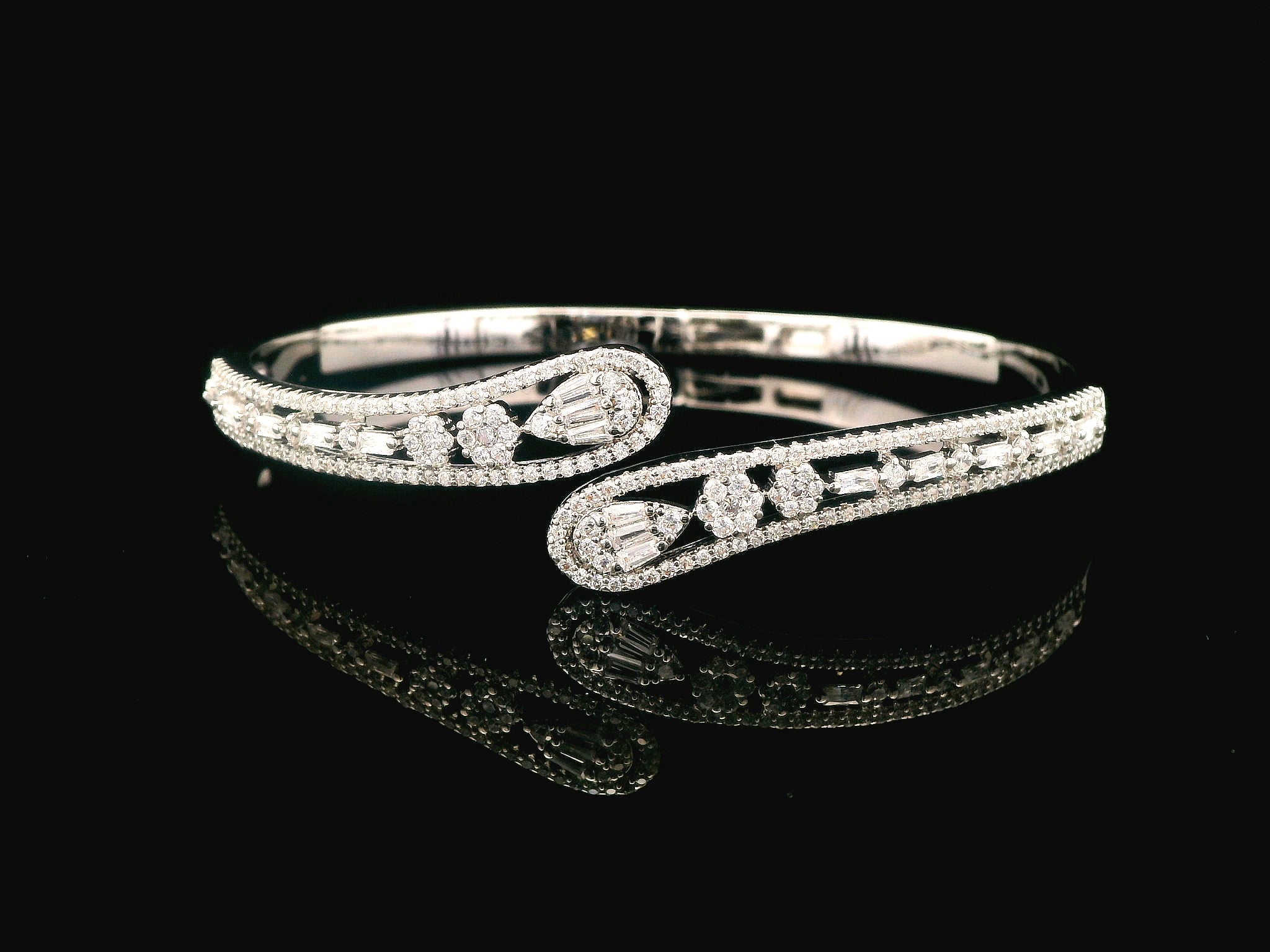 Zircon Kada  20746