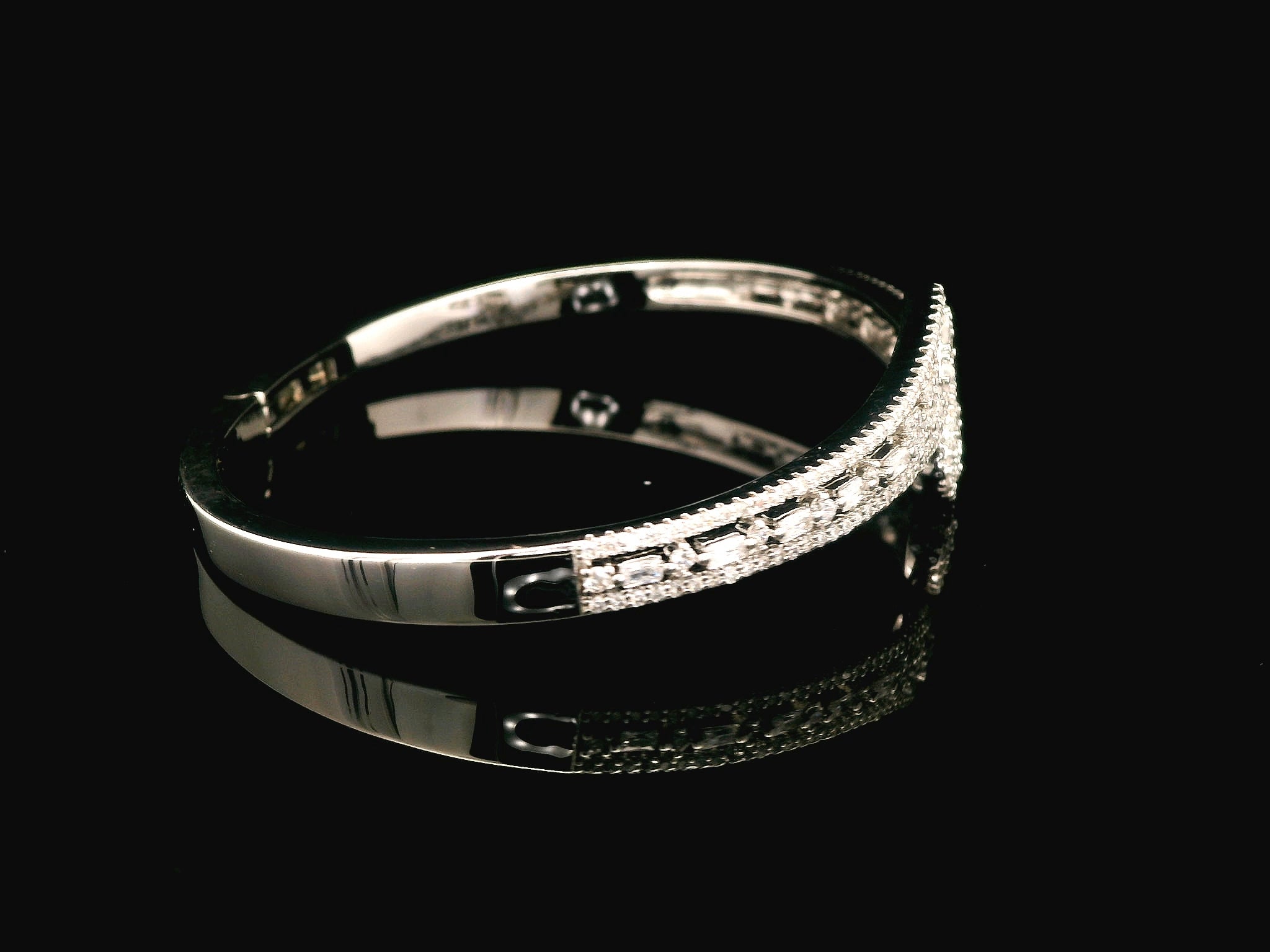 Zircon Kada  20746