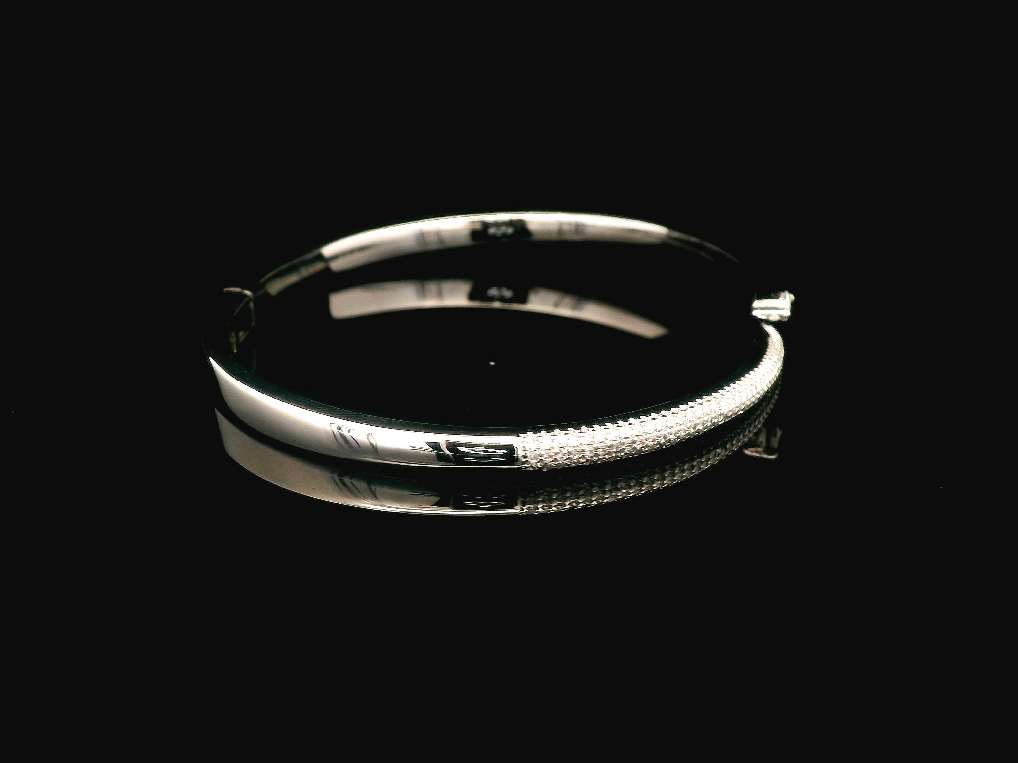 Zircon Kada  20753