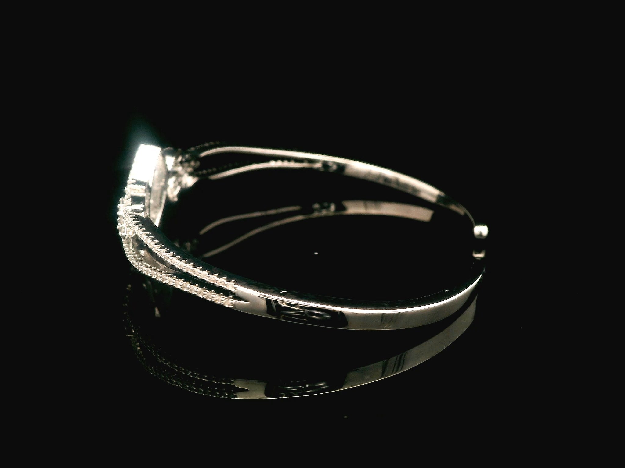 Zircon Kada  20755