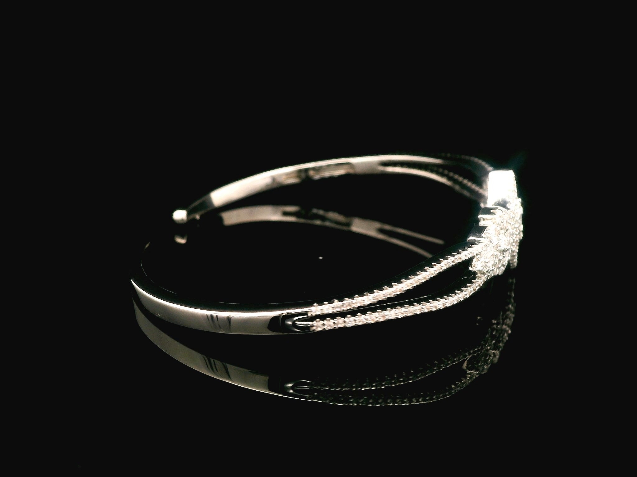Zircon Kada  20755