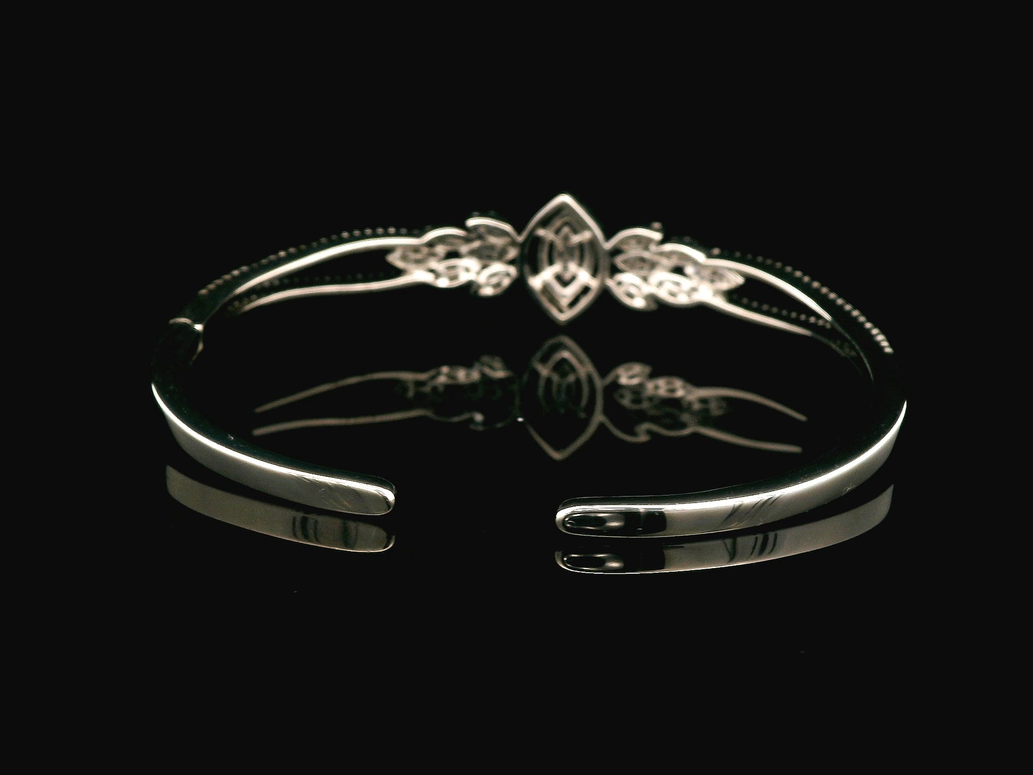 Zircon Kada  20755