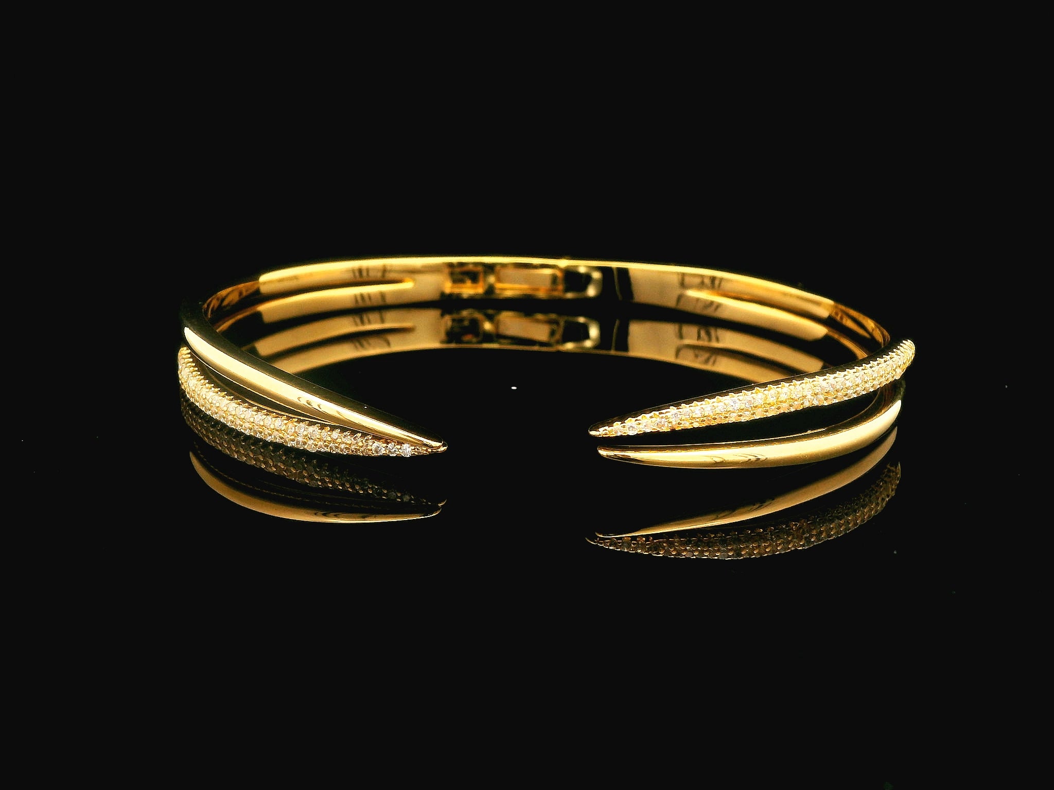 Zircon Kada  20775