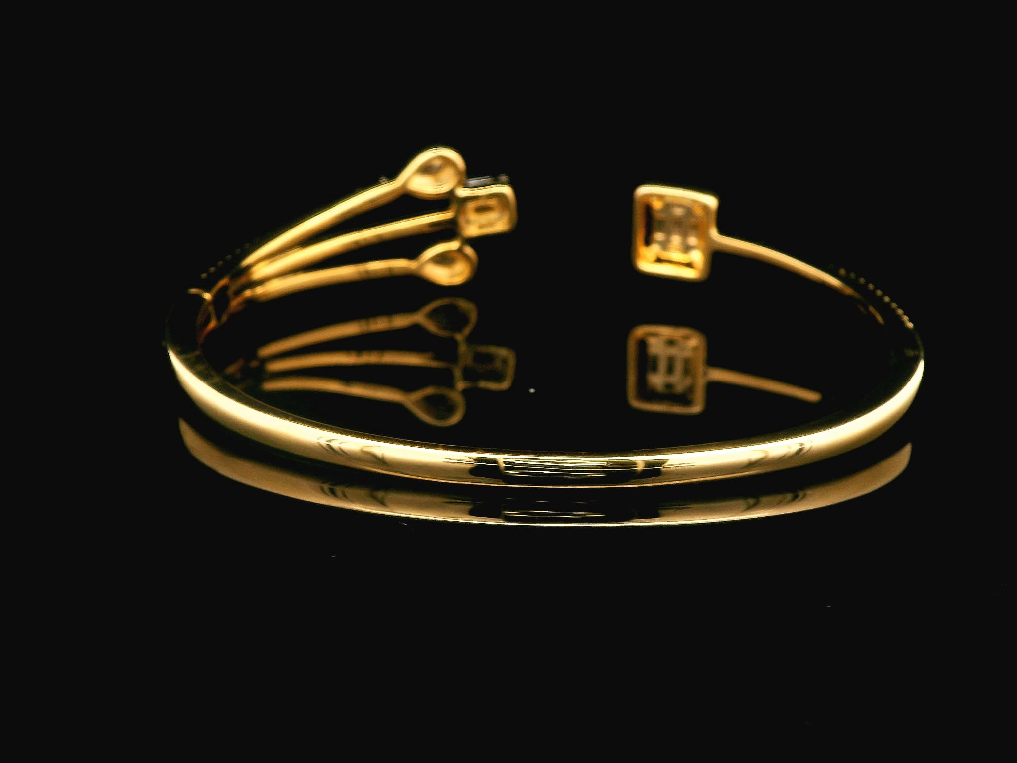 Zircon Kada  20757