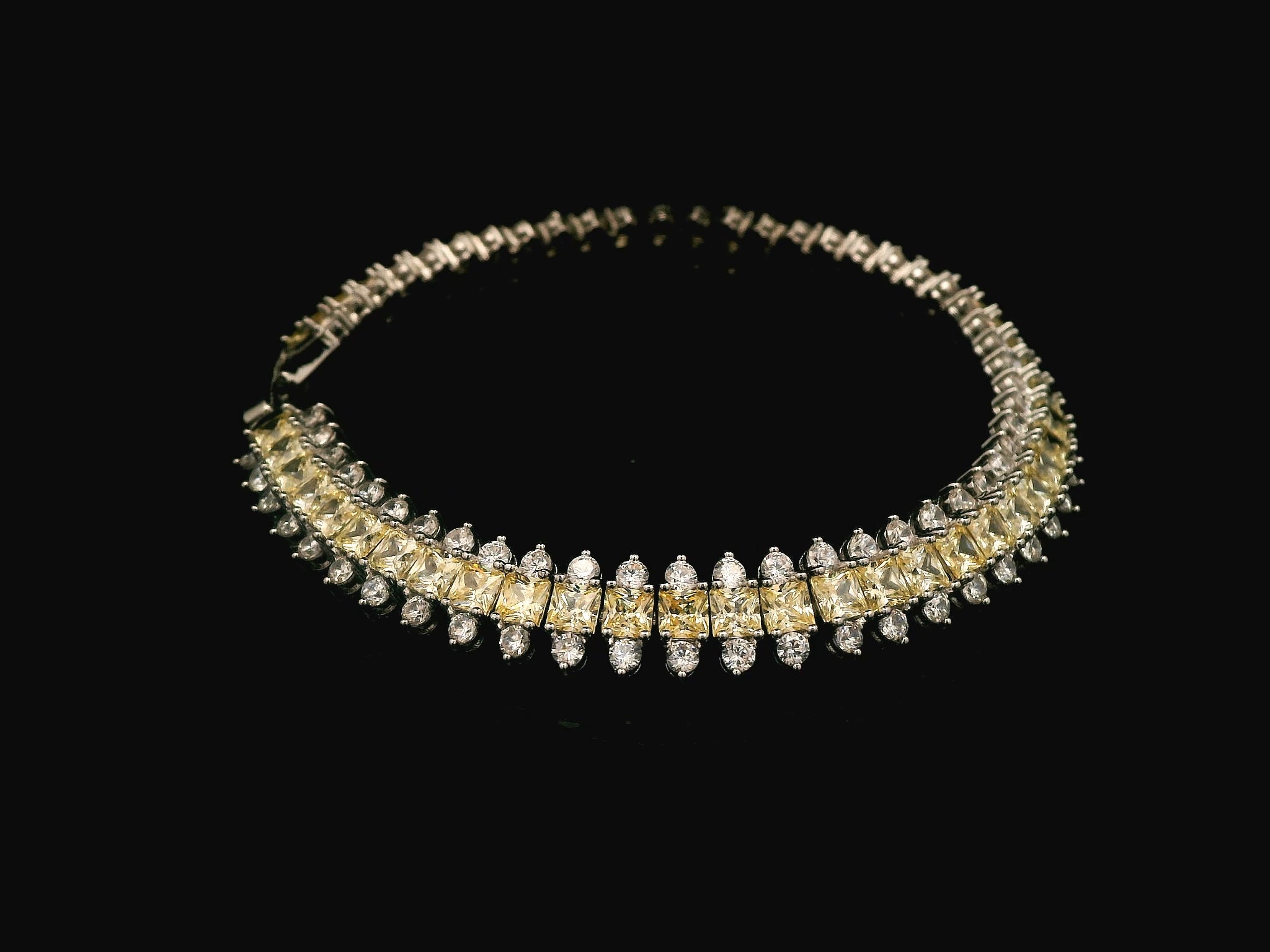 Zircon Braclet   20966