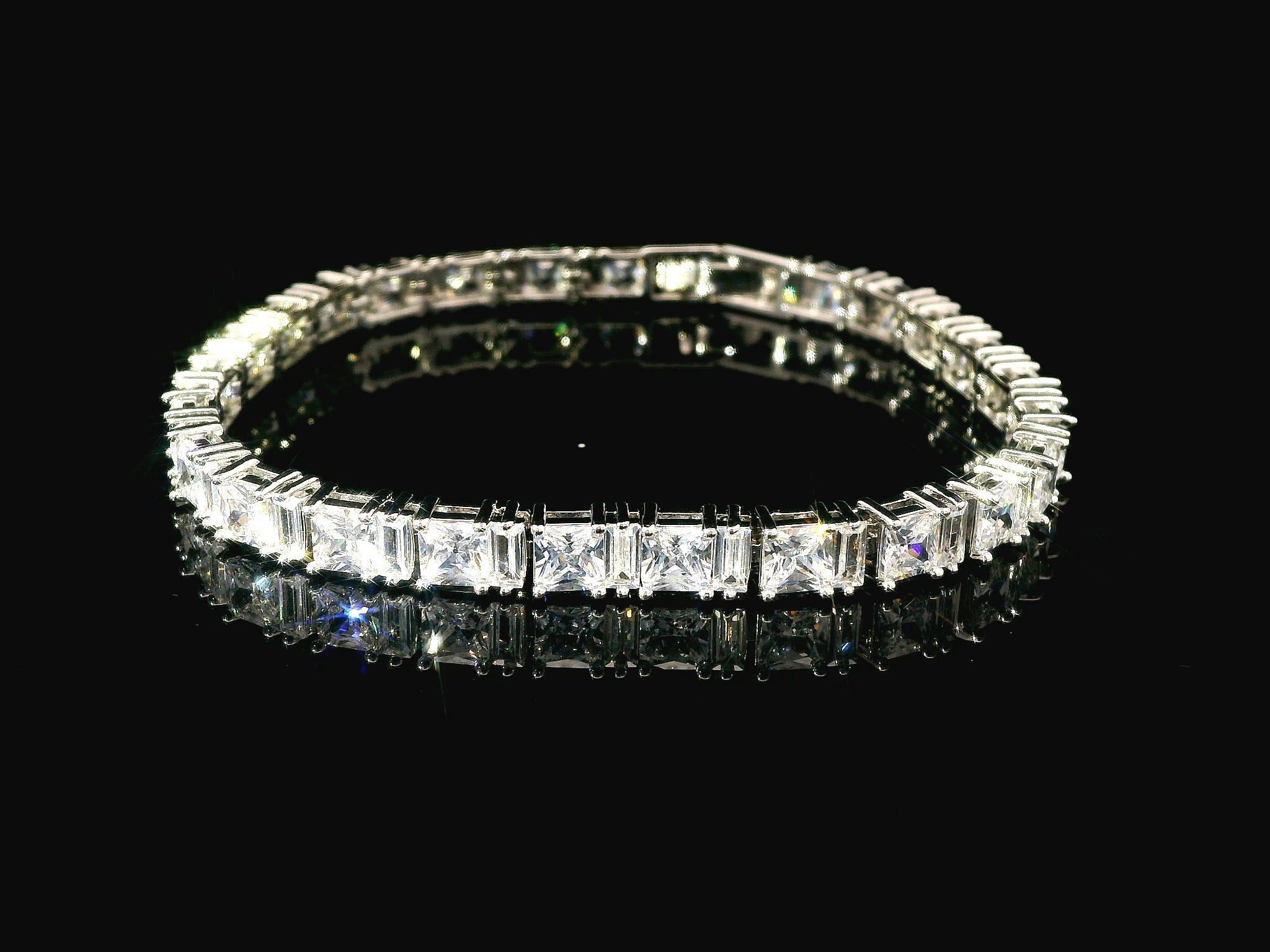 Zircon Braclet   20995