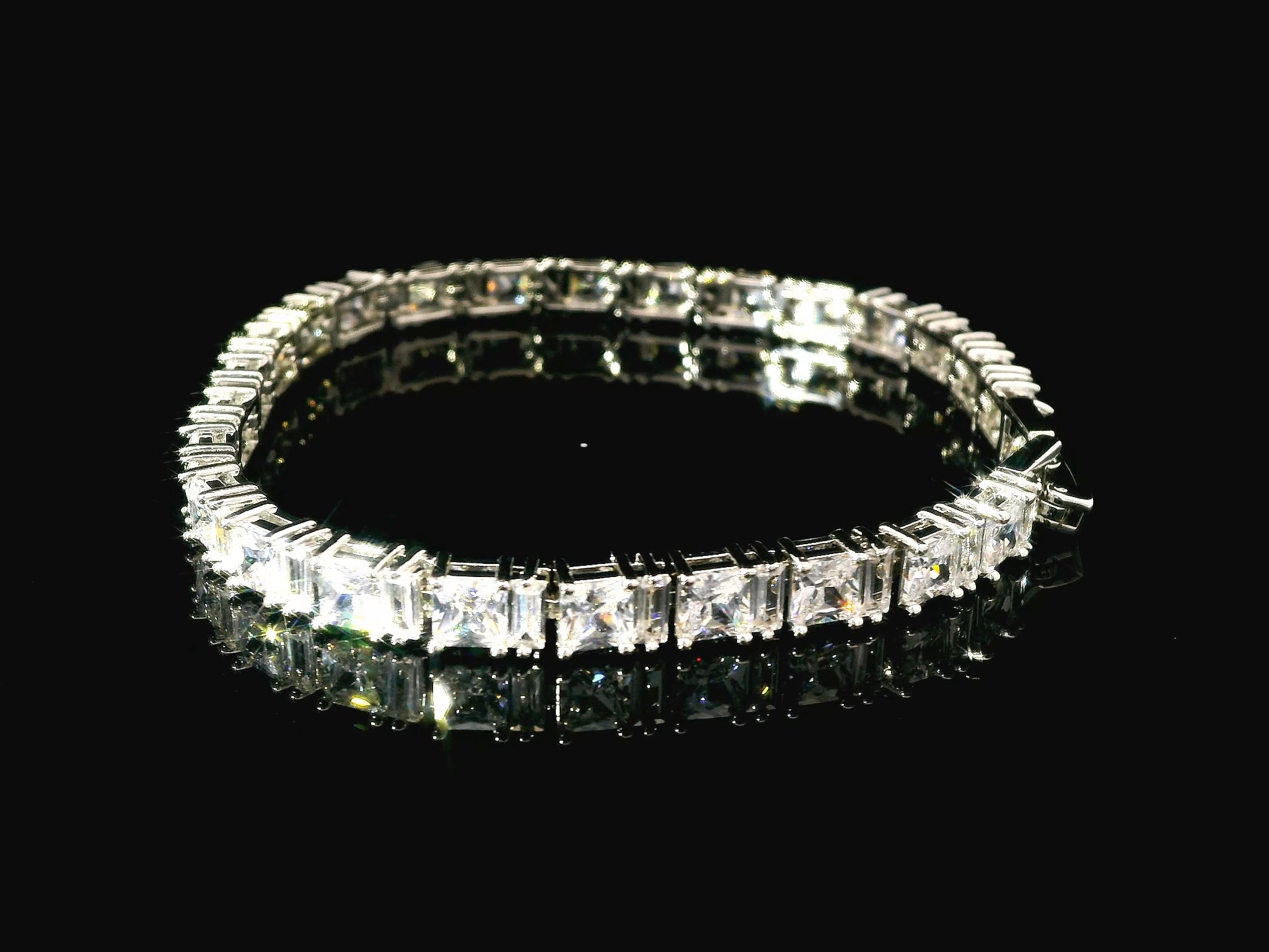 Zircon Braclet   20995
