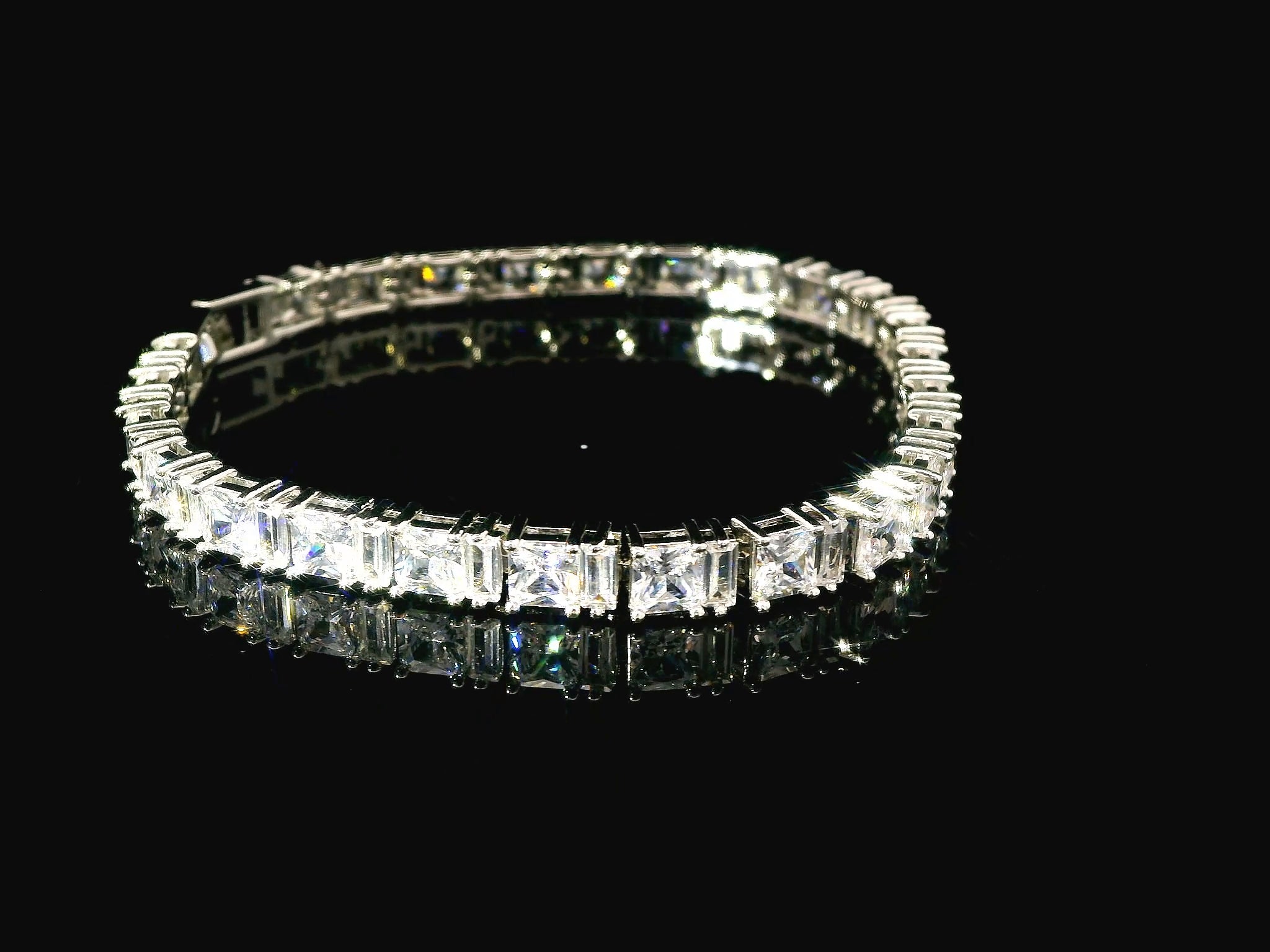 Zircon Braclet   20995
