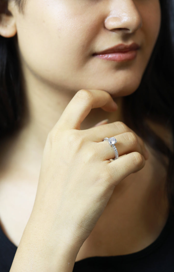 92.5 Sterling Silver Milgrain Solitaire Finger Ring 6665