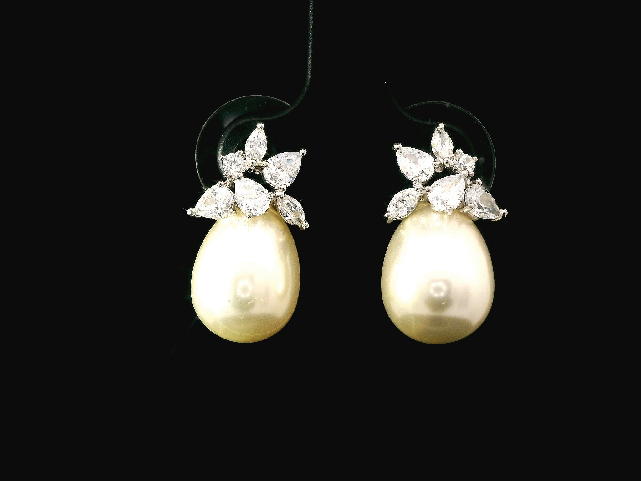 Zircon Earrings 23588