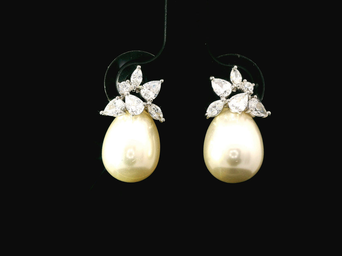 Zircon Earrings 23588