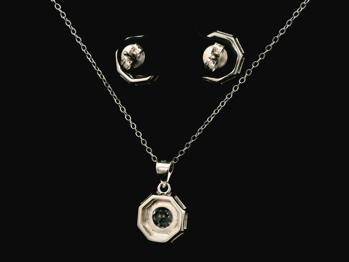 92.5 Sterling Silver Aurora Octa Solitaire Chain Pendant Set   25894