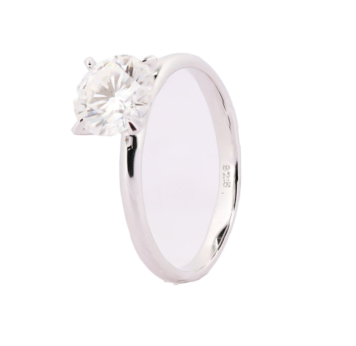 92.5 Sterling Silver Elegant Solitaire Finger Ring 6781