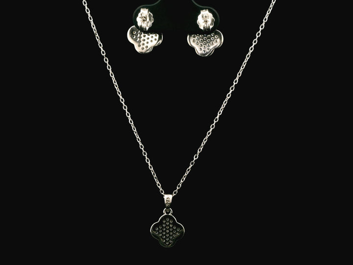 92.5 Sterling Silver Pave Clover Elegance Chain Pendant Set   26043
