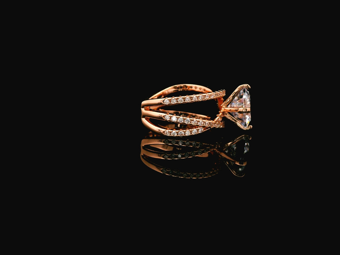 Zircon Finger Ring 28178