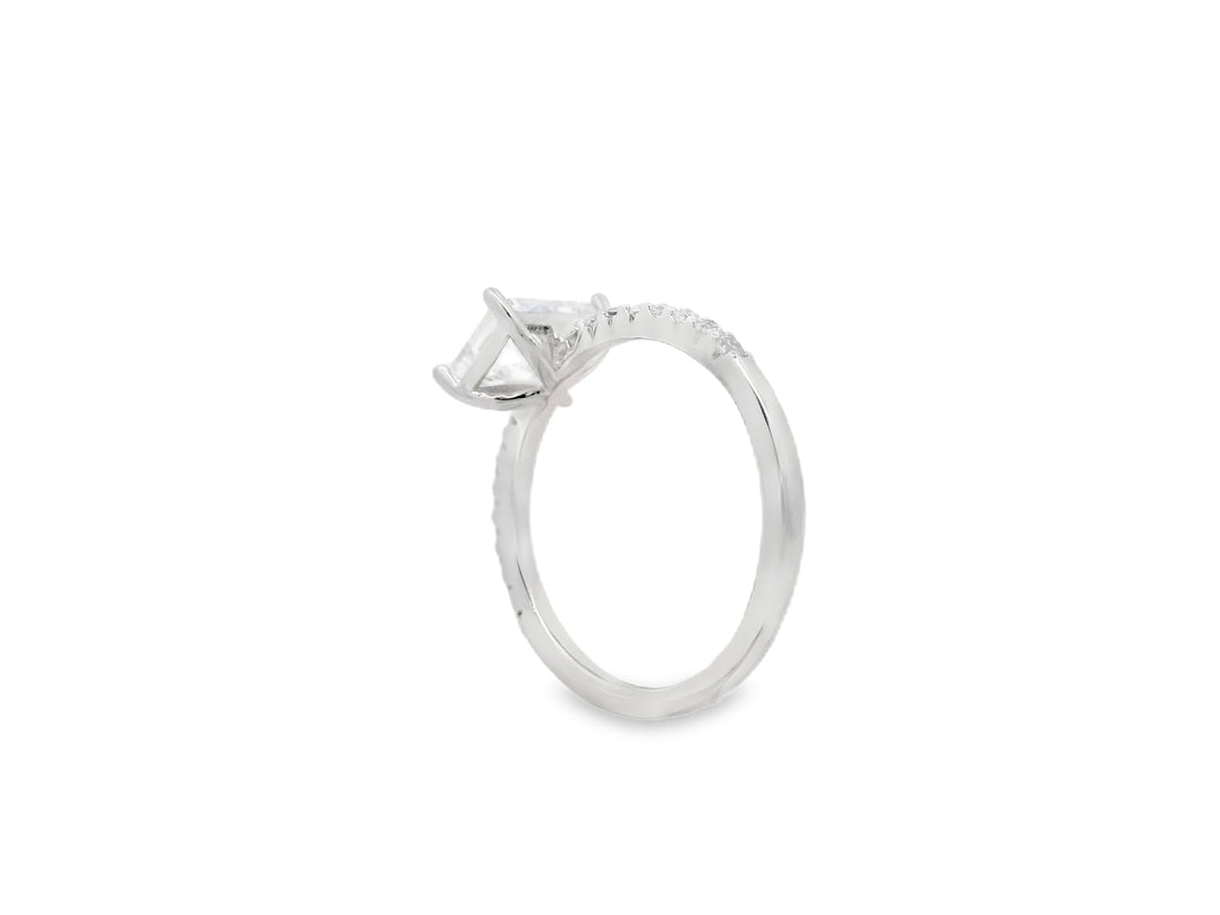 Zircon Finger Ring 28216