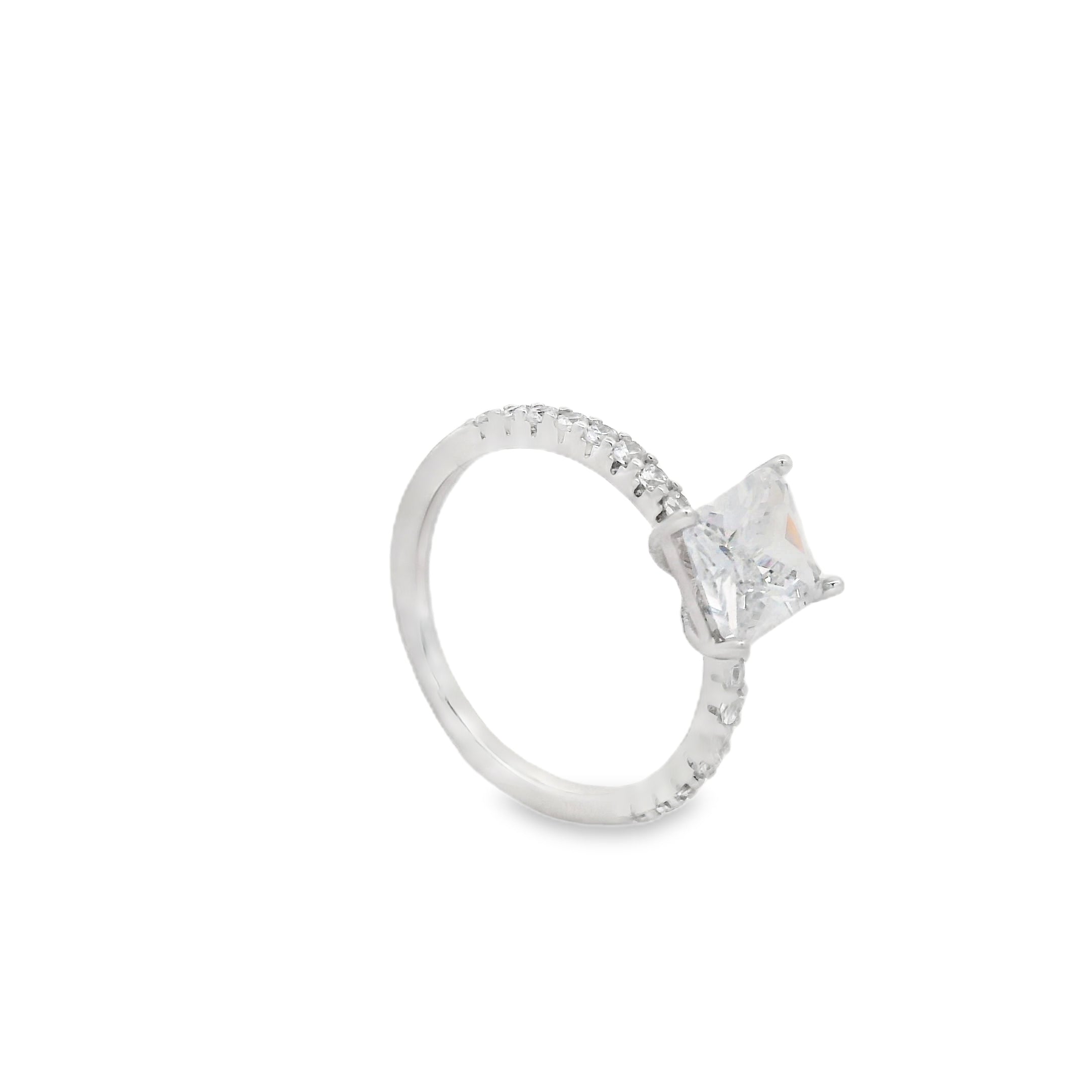 Zircon Finger Ring  30522
