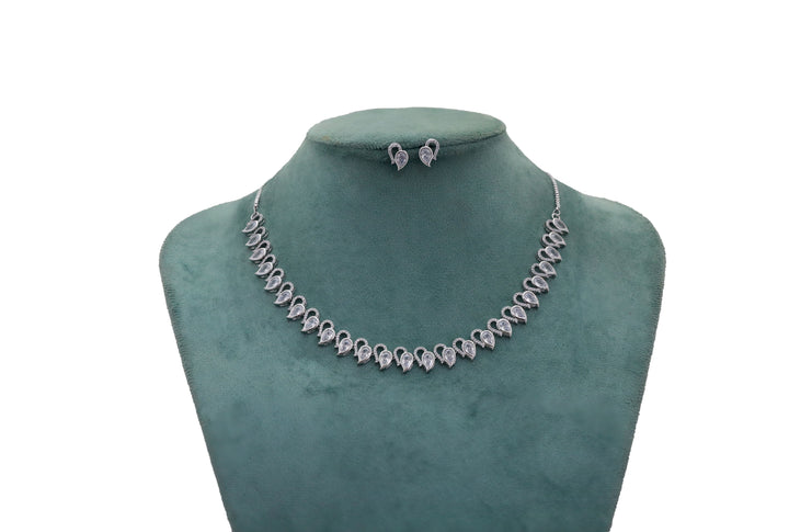 Zircon Teardrop Halo Necklace Set 3179