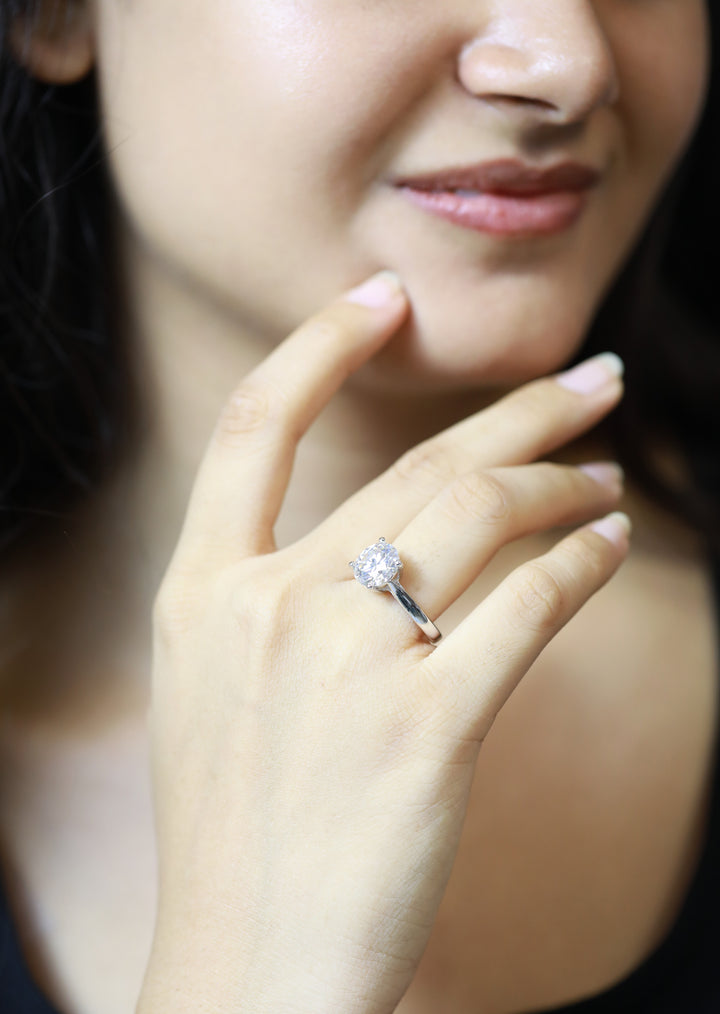 92.5 Sterling Silver Glamour Round Solitaire Finger Ring 6779